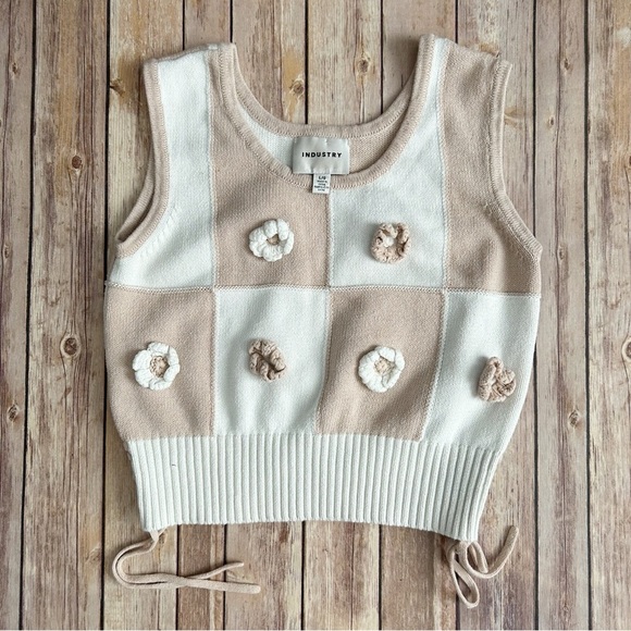 Industry Republic Clothing Two-Tone Sweater Vest with Floral Accents - Picture 2 of 5